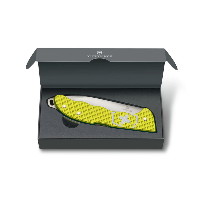 Încărcați imaginea în vizualizatorul Galerie, VICTORINOX HUNTER PRO ALOX LIMITED EDITION 2023 ( 0.9415.L23 )
