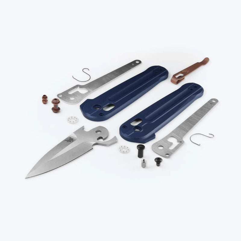 Încărcați imaginea în vizualizatorul Galerie, Briceag de buzunar BENCHMADE LOWDEN ™ | Crater Blue Aluminum 491
