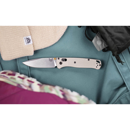 Briceag de buzunar BENCHMADE BUGOUT TAN GRIVORY 535-12