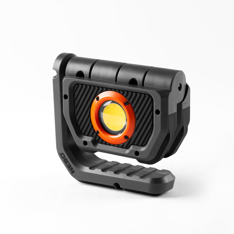 Încărcați imaginea în vizualizatorul Galerie, Lanterna NEBO OMNI 3K | Rechargeable ( NEB-WLT-1008-G )
