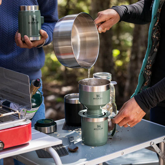 Port-a-coffe STANLEY THE PERFECT-BREW POUR OVER 0.59L HAMMERTONE GREEN / MATTE BLACK PEBBLE