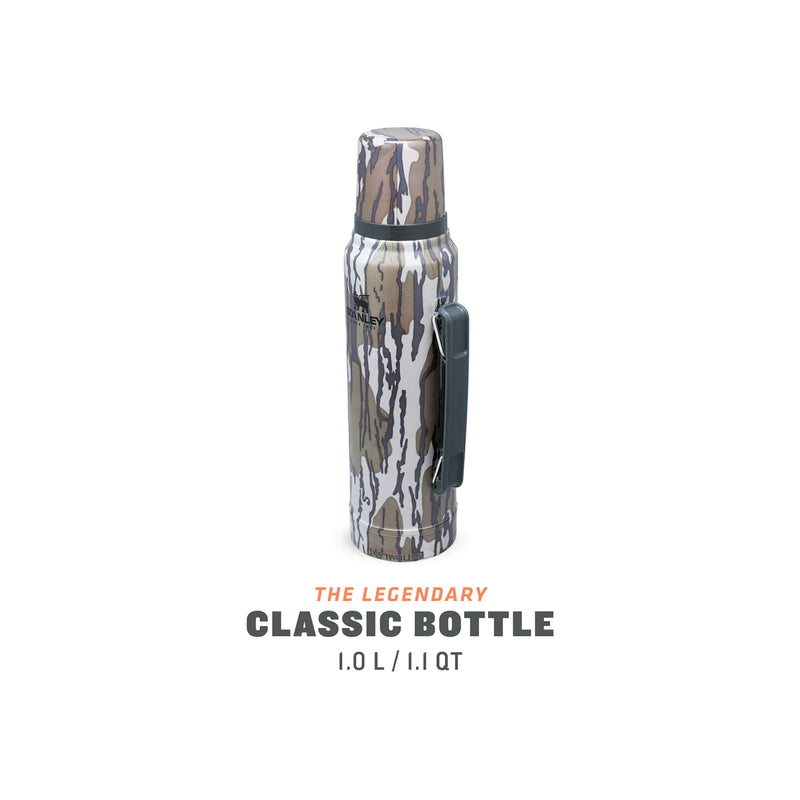 Încărcați imaginea în vizualizatorul Galerie, Termos Stanley Legendary Classic Bottle, 1 Litru - BOTTOMLAND MOSSY OAK
