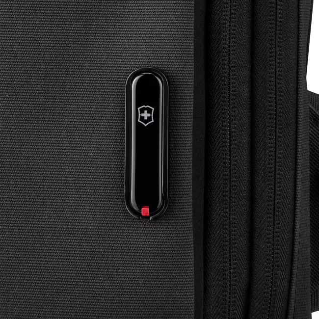 Load image into Gallery viewer, RUCSAC VICTORINOX TOURING 2.0 TRAVELLER BACKPACK 41L NEGRU 612120
