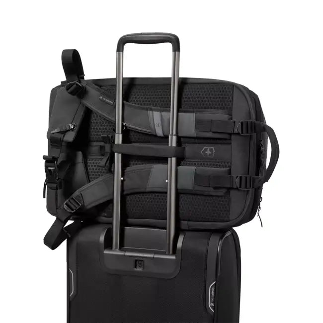 Load image into Gallery viewer, RUCSAC VICTORINOX TOURING 2.0 TRAVELLER BACKPACK 41L NEGRU 612120
