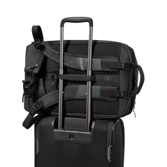 RUCSAC VICTORINOX TOURING 2.0 TRAVELLER BACKPACK 41L NEGRU 612120