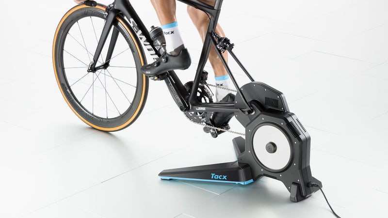 Încărcați imaginea în vizualizatorul Galerie, home trainer smart direct drive - Tacx Flux 2
