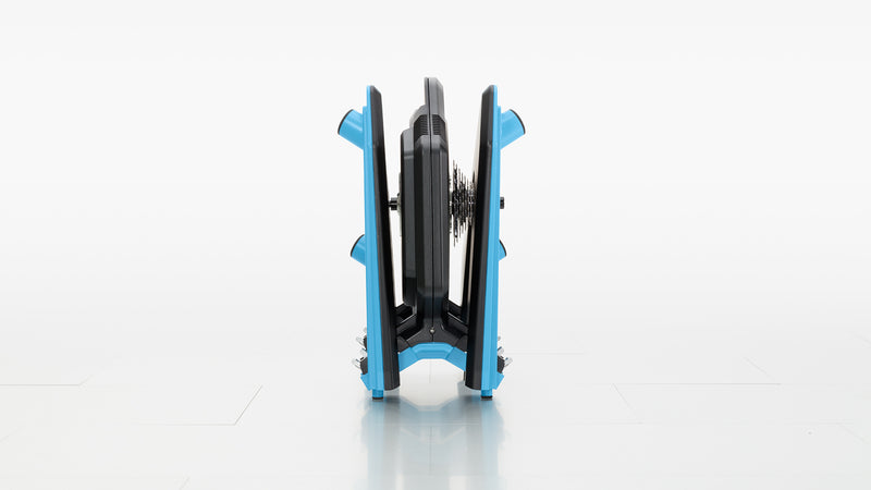 Încărcați imaginea în vizualizatorul Galerie, Home trainer smart direct drive - Tacx Neo 2T
