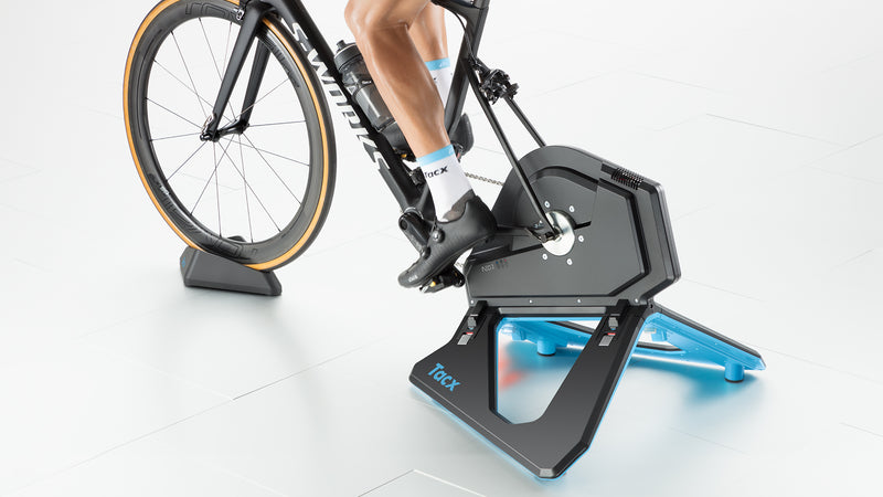 Încărcați imaginea în vizualizatorul Galerie, Home trainer smart direct drive - Tacx Neo 2T
