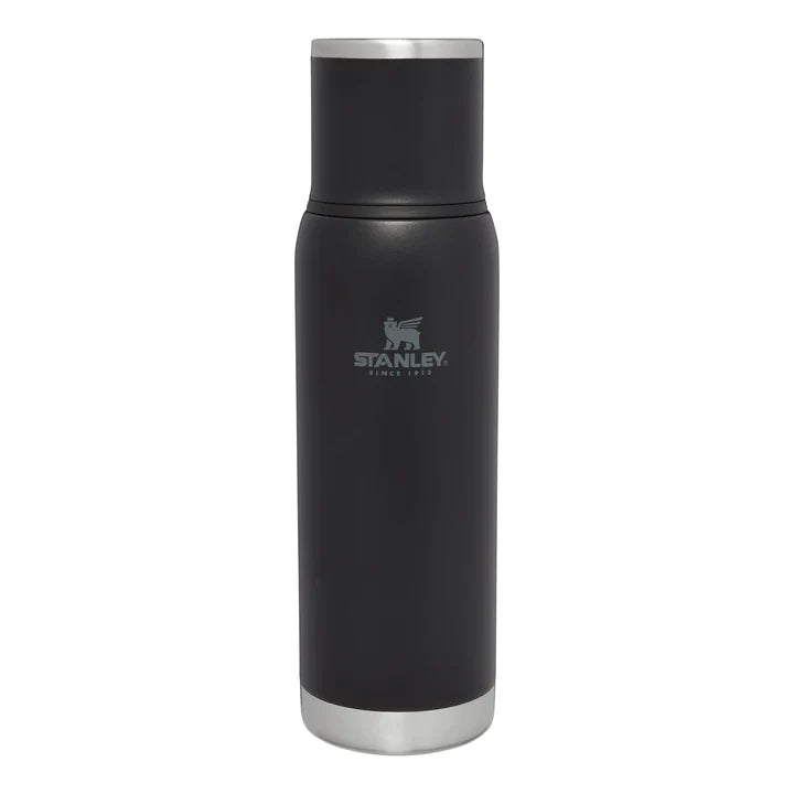 Încărcați imaginea în vizualizatorul Galerie, Termos STANLEY ADVENTURE TO-GO BOTTLE 0.75L NEGRU 10-10818-010
