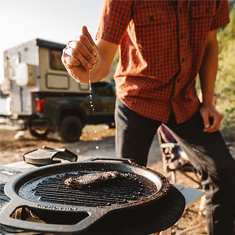 Încărcați imaginea în vizualizatorul Galerie, PACHET GRILL-TOP DE FONTA + HUB pentru SOLO STOVE BONFIRE
