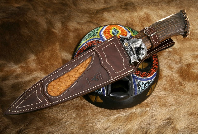 Încărcați imaginea în vizualizatorul Galerie, Cutit Muela B.F-Leopard, maner corn de cerb, lama 24cm
