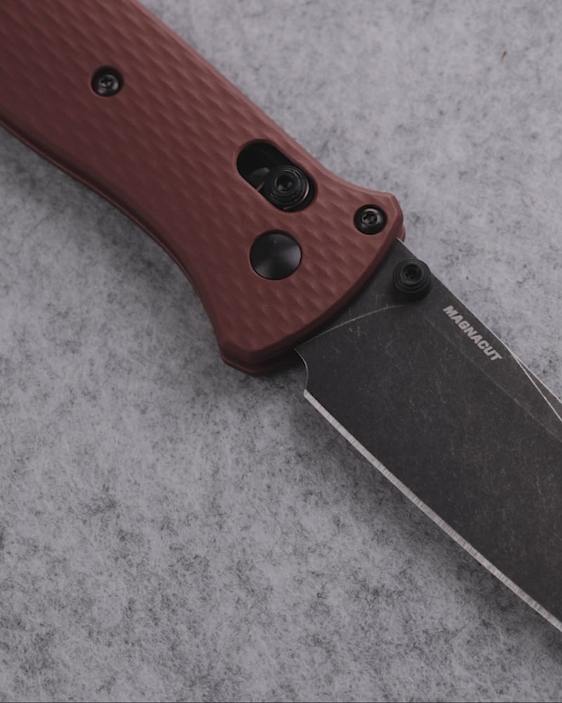 Încărcarea și redarea videoclipurilor în vizualizatorul galeriei, Briceag de buzunar BENCHMADE BAILOUT | Burnt Copper Aluminum | BK Tanto 537BK-07
