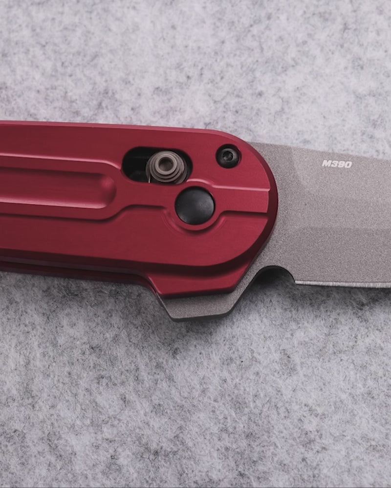 Încărcarea și redarea videoclipurilor în vizualizatorul galeriei, Briceag de buzunar BENCHMADE LOWDEN ™ | Phoenix Red Aluminum 491GY-01
