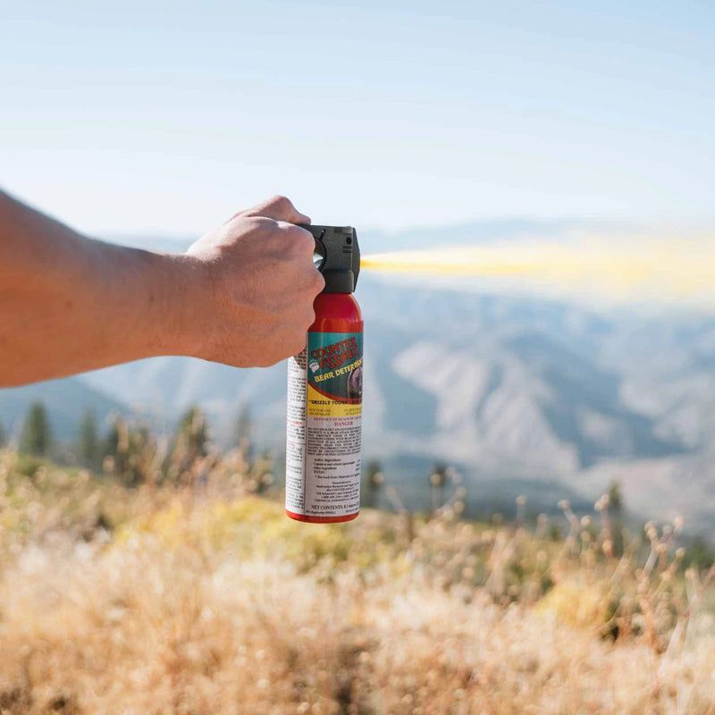 Încărcați imaginea în vizualizatorul Galerie, Spray urs Counter Assault Bear Deterrent 230 g - raza actiune pana la 10m
